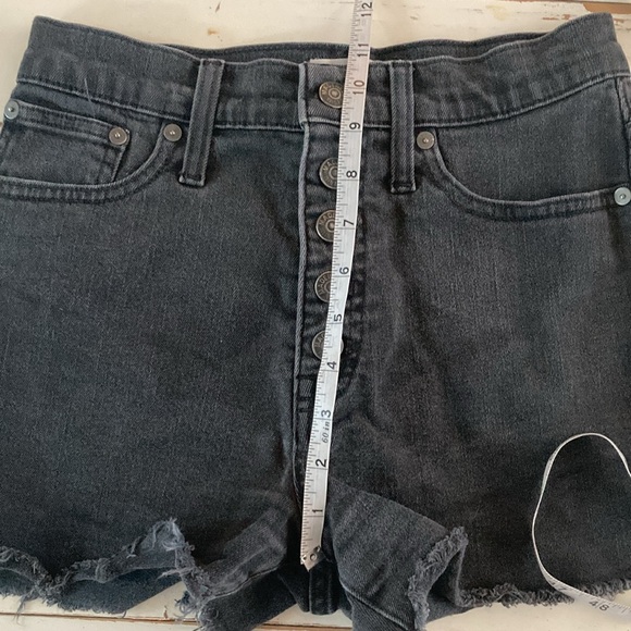 Madewell Black/Gray Cut Off Shorts, Size 24 - Picture 5 of 7